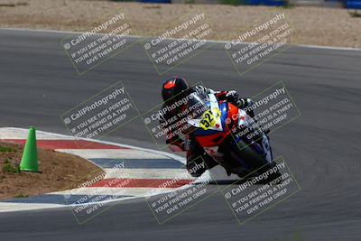 media/Apr-30-2023-CRA (Sun) [[020fcf5d43]]/Race 4-600 Supersport/